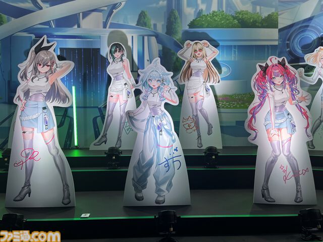 【ホロライブEXPO2026】配信初期の機材セットや汚い鍋、天音かなたのサイン入り握力計など、ホロメンの私物をすべて掲載。150枚以上の写真でリポートをお届け