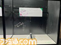 【ホロライブEXPO2026】配信初期の機材セットや汚い鍋、天音かなたのサイン入り握力計など、ホロメンの私物をすべて掲載。150枚以上の写真でリポートをお届け