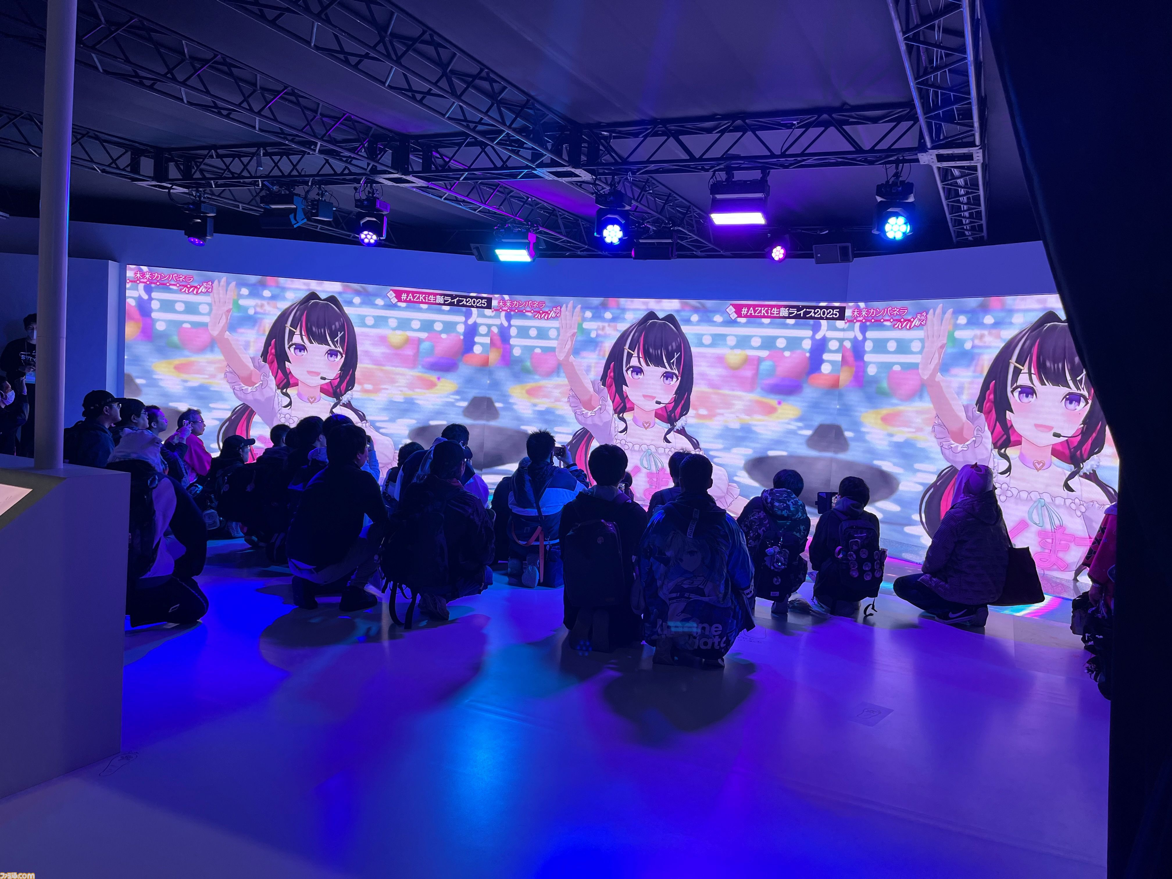 【ホロライブEXPO2026】配信初期の機材セットや汚い鍋、天音かなたのサイン入り握力計など、ホロメンの私物をすべて掲載。150枚以上の写真でリポートをお届け