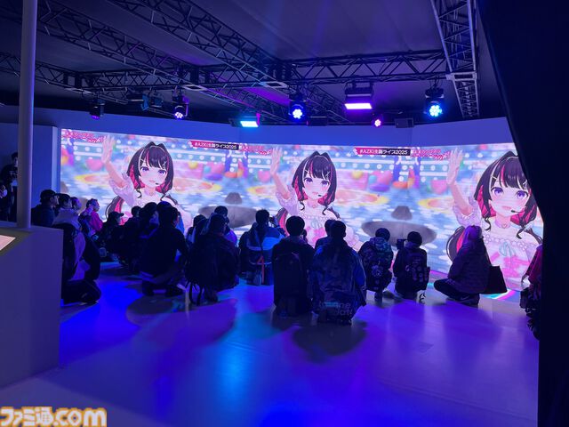 【ホロライブEXPO2026】配信初期の機材セットや汚い鍋、天音かなたのサイン入り握力計など、ホロメンの私物をすべて掲載。150枚以上の写真でリポートをお届け