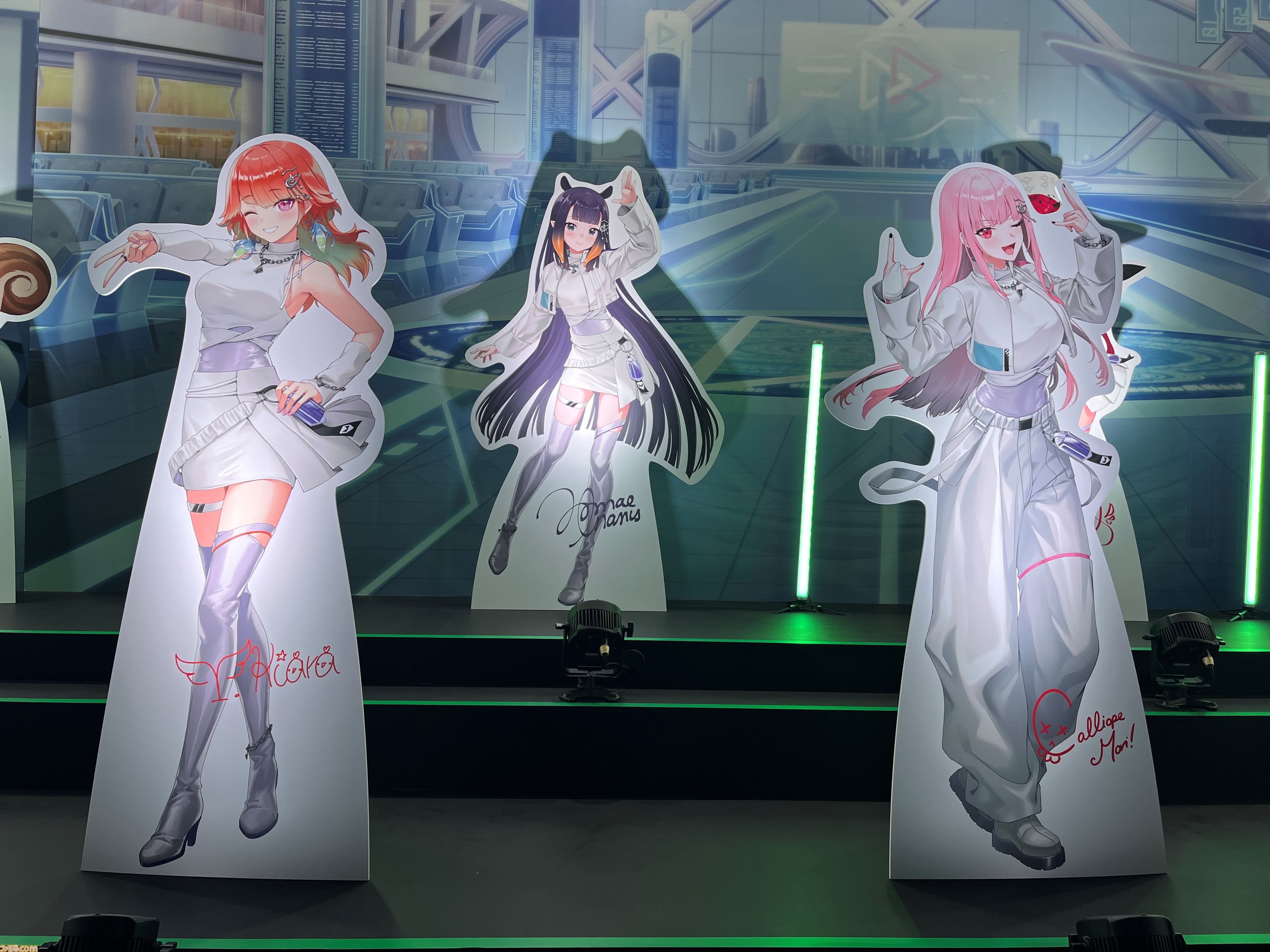 【ホロライブEXPO2026】配信初期の機材セットや汚い鍋、天音かなたのサイン入り握力計など、ホロメンの私物をすべて掲載。150枚以上の写真でリポートをお届け