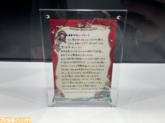 【ホロライブEXPO2026】配信初期の機材セットや汚い鍋、天音かなたのサイン入り握力計など、ホロメンの私物をすべて掲載。150枚以上の写真でリポートをお届け