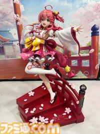 【ホロライブEXPO2026】配信初期の機材セットや汚い鍋、天音かなたのサイン入り握力計など、ホロメンの私物をすべて掲載。150枚以上の写真でリポートをお届け