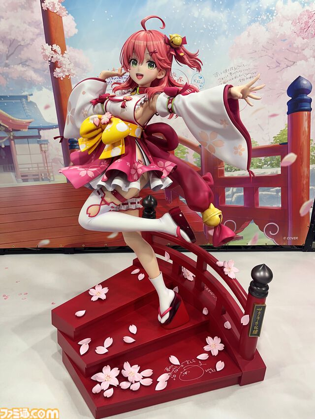 【ホロライブEXPO2026】配信初期の機材セットや汚い鍋、天音かなたのサイン入り握力計など、ホロメンの私物をすべて掲載。150枚以上の写真でリポートをお届け