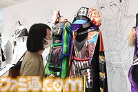 『シャニマス』衣装展は至近距離で見られて、衣装生地にも触れられる！ "My Songs Collection"衣装をはじめ、こだわり抜かれた衣装を隅々まで堪能できる空間【内覧会リポート】