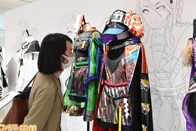 『シャニマス』衣装展は至近距離で見られて、衣装生地にも触れられる！ "My Songs Collection"衣装をはじめ、こだわり抜かれた衣装を隅々まで堪能できる空間【内覧会リポート】