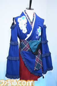 『シャニマス』衣装展は至近距離で見られて、衣装生地にも触れられる！ "My Songs Collection"衣装をはじめ、こだわり抜かれた衣装を隅々まで堪能できる空間【内覧会リポート】