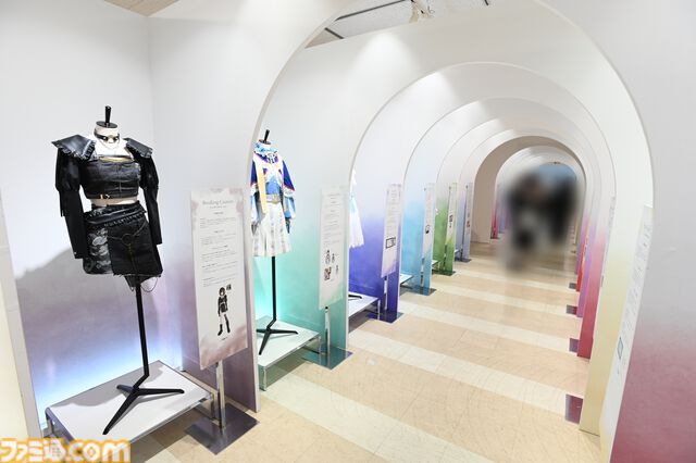 『シャニマス』衣装展は至近距離で見られて、衣装生地にも触れられる！ "My Songs Collection"衣装をはじめ、こだわり抜かれた衣装を隅々まで堪能できる空間【内覧会リポート】