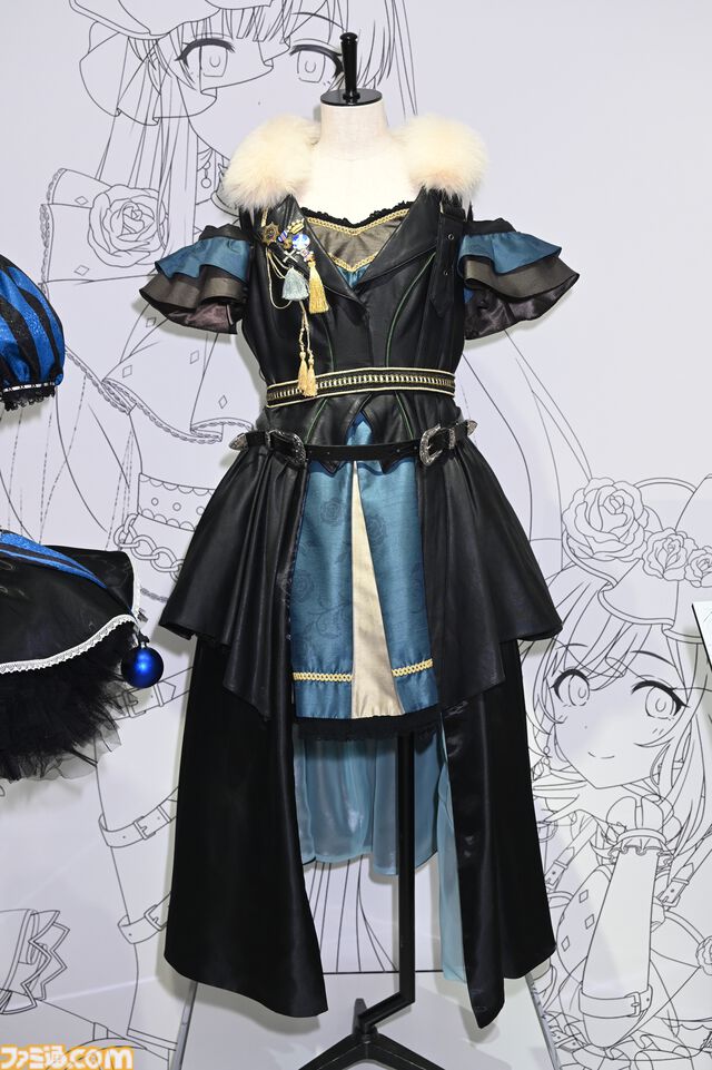 『シャニマス』衣装展は至近距離で見られて、衣装生地にも触れられる！ "My Songs Collection"衣装をはじめ、こだわり抜かれた衣装を隅々まで堪能できる空間【内覧会リポート】