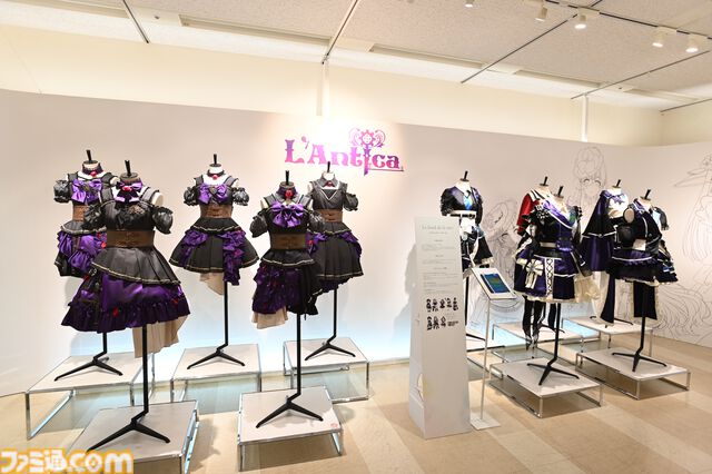 『シャニマス』衣装展は至近距離で見られて、衣装生地にも触れられる！ "My Songs Collection"衣装をはじめ、こだわり抜かれた衣装を隅々まで堪能できる空間【内覧会リポート】