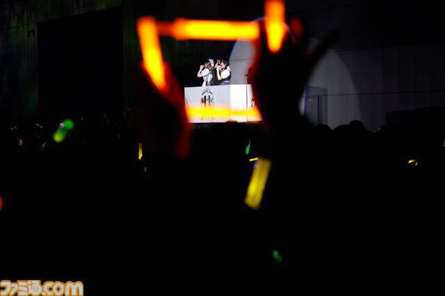 『アイマス ミリオンライブ！』11thライブDAY1リポート。本公演のために制作されたソロ曲『COLORS ON CANVAS!』をライブ初披露！ ロコらしいアーティスティックなセットリストがステージを彩る