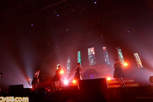 『アイマス ミリオンライブ！』11thライブDAY1リポート。本公演のために制作されたソロ曲『COLORS ON CANVAS!』をライブ初披露！ ロコらしいアーティスティックなセットリストがステージを彩る