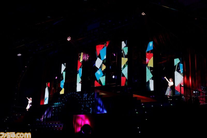 『アイマス ミリオンライブ！』11thライブDAY1リポート。本公演のために制作されたソロ曲『COLORS ON CANVAS!』をライブ初披露！ ロコらしいアーティスティックなセットリストがステージを彩る