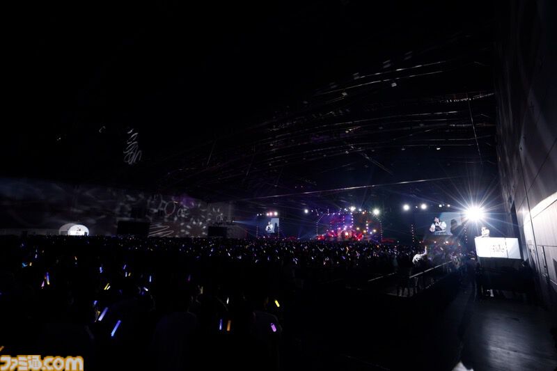 『アイマス ミリオンライブ！』11thライブDAY1リポート。本公演のために制作されたソロ曲『COLORS ON CANVAS!』をライブ初披露！ ロコらしいアーティスティックなセットリストがステージを彩る