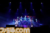 『アイマス ミリオンライブ！』11thライブDAY1リポート。本公演のために制作されたソロ曲『COLORS ON CANVAS!』をライブ初披露！ ロコらしいアーティスティックなセットリストがステージを彩る