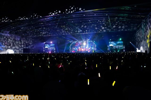 『アイマス ミリオンライブ！』11thライブDAY1リポート。本公演のために制作されたソロ曲『COLORS ON CANVAS!』をライブ初披露！ ロコらしいアーティスティックなセットリストがステージを彩る