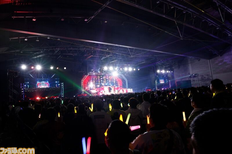 『アイマス ミリオンライブ！』11thライブDAY1リポート。本公演のために制作されたソロ曲『COLORS ON CANVAS!』をライブ初披露！ ロコらしいアーティスティックなセットリストがステージを彩る
