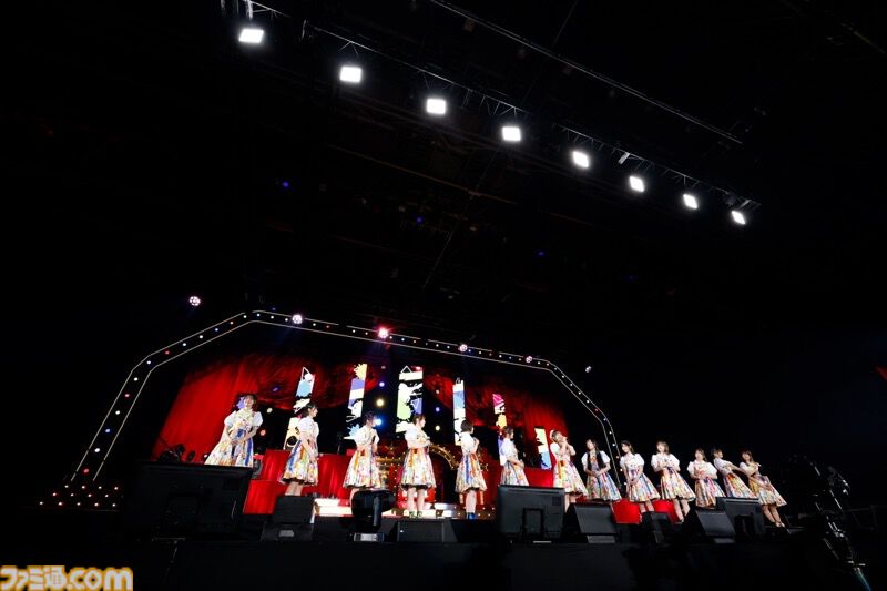 『アイマス ミリオンライブ！』11thライブDAY1リポート。本公演のために制作されたソロ曲『COLORS ON CANVAS!』をライブ初披露！ ロコらしいアーティスティックなセットリストがステージを彩る