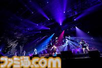 『アイマス ミリオンライブ！』11thライブDAY1リポート。本公演のために制作されたソロ曲『COLORS ON CANVAS!』をライブ初披露！ ロコらしいアーティスティックなセットリストがステージを彩る