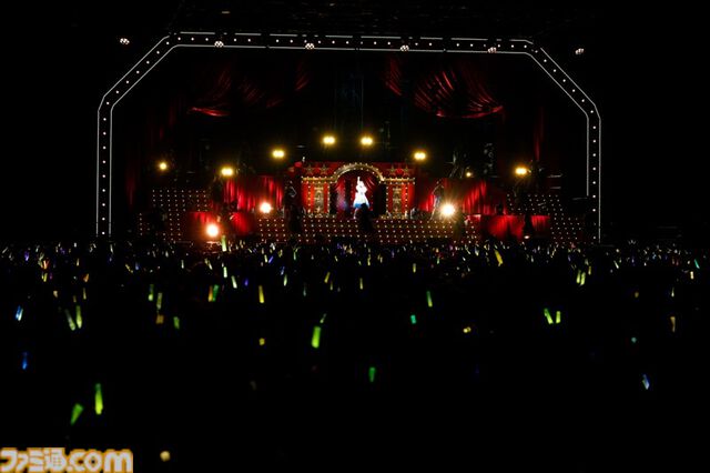 『アイマス ミリオンライブ！』11thライブDAY2リポート。朗読劇の展開に沿ってライブが進む、七尾百合子の主演に相応しい公演に。新曲『君と同じ物語』の初披露も