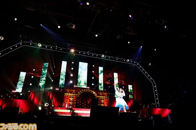 『アイマス ミリオンライブ！』11thライブDAY2リポート。朗読劇の展開に沿ってライブが進む、七尾百合子の主演に相応しい公演に。新曲『君と同じ物語』の初披露も