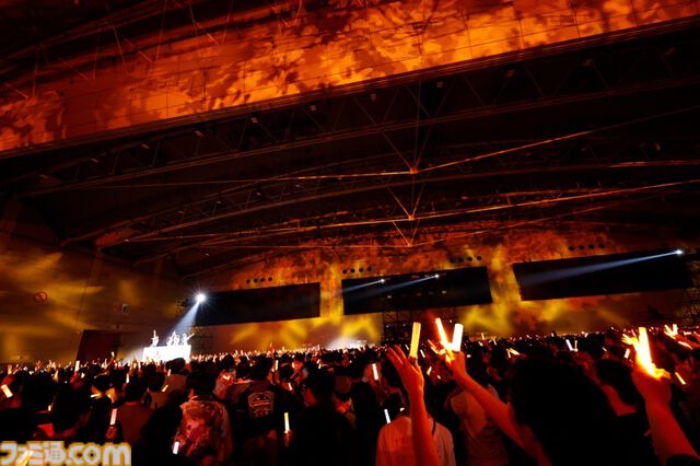 『アイマス ミリオンライブ！』11thライブDAY2リポート。朗読劇の展開に沿ってライブが進む、七尾百合子の主演に相応しい公演に。新曲『君と同じ物語』の初披露も