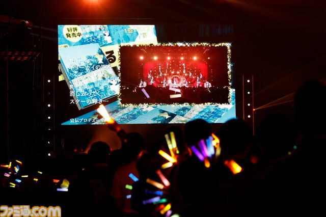 『アイマス ミリオンライブ！』11thライブDAY2リポート。朗読劇の展開に沿ってライブが進む、七尾百合子の主演に相応しい公演に。新曲『君と同じ物語』の初披露も