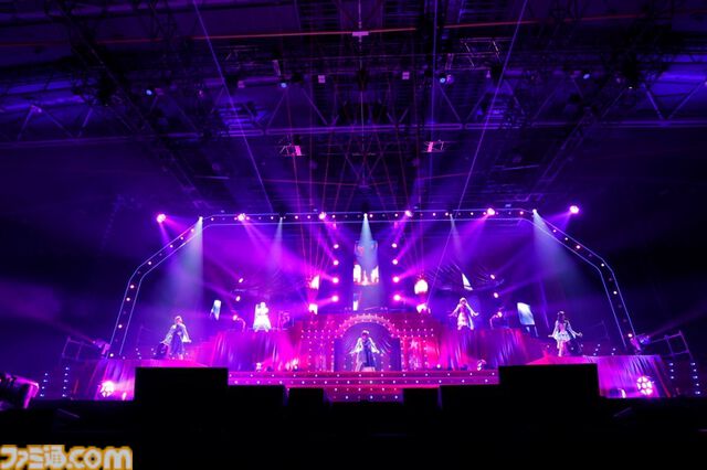 『アイマス ミリオンライブ！』11thライブDAY2リポート。朗読劇の展開に沿ってライブが進む、七尾百合子の主演に相応しい公演に。新曲『君と同じ物語』の初披露も