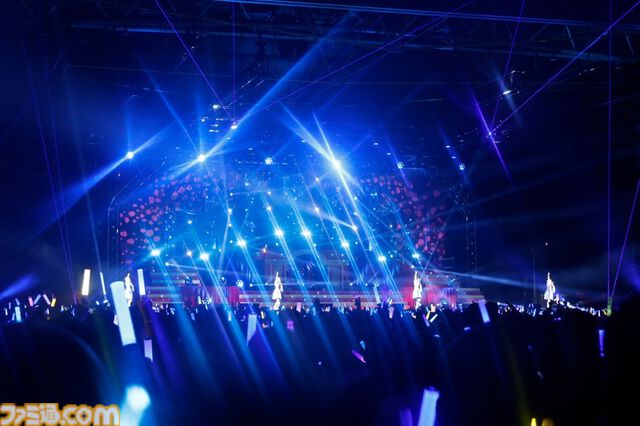 『アイマス ミリオンライブ！』11thライブDAY2リポート。朗読劇の展開に沿ってライブが進む、七尾百合子の主演に相応しい公演に。新曲『君と同じ物語』の初披露も