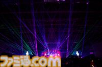 『アイマス ミリオンライブ！』11thライブDAY2リポート。朗読劇の展開に沿ってライブが進む、七尾百合子の主演に相応しい公演に。新曲『君と同じ物語』の初披露も