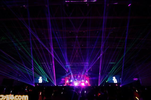 『アイマス ミリオンライブ！』11thライブDAY2リポート。朗読劇の展開に沿ってライブが進む、七尾百合子の主演に相応しい公演に。新曲『君と同じ物語』の初披露も