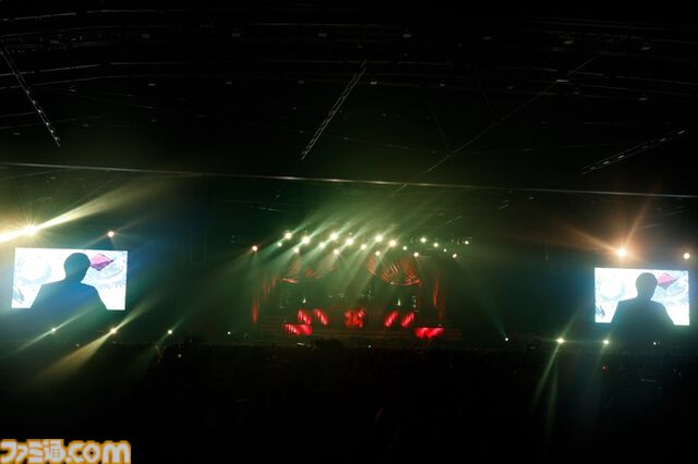 『アイマス ミリオンライブ！』11thライブDAY2リポート。朗読劇の展開に沿ってライブが進む、七尾百合子の主演に相応しい公演に。新曲『君と同じ物語』の初披露も