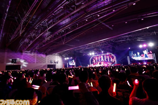 『アイマス ミリオンライブ！』11thライブDAY2リポート。朗読劇の展開に沿ってライブが進む、七尾百合子の主演に相応しい公演に。新曲『君と同じ物語』の初披露も