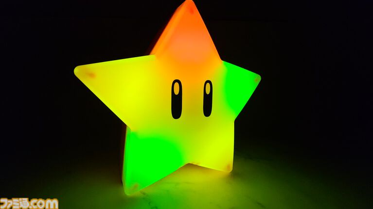 【USJ】スーパースターのポップコーンバケツがかわいい！ ピカピカ光っておなじみのBGMも流れる。“無敵”気分を味わえる限定商品を一挙紹介