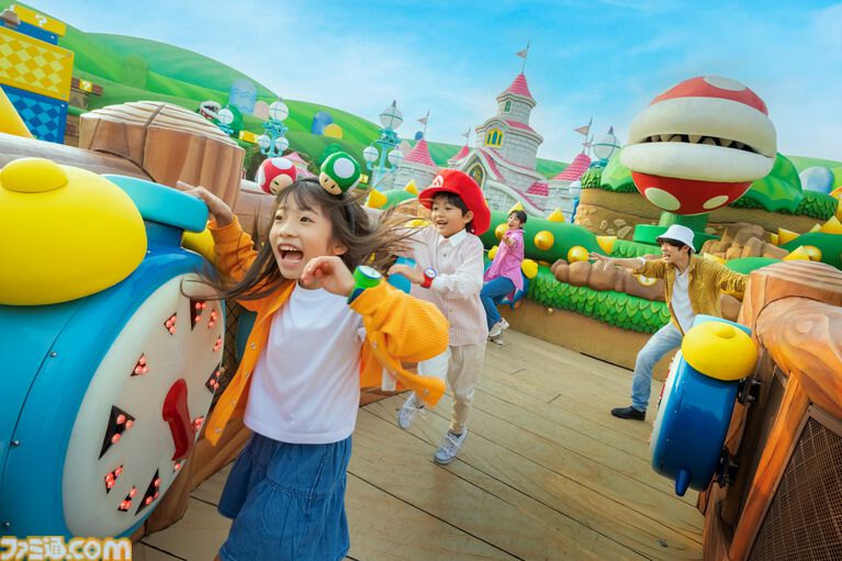 【USJ】スーパースターのポップコーンバケツがかわいい！ ピカピカ光っておなじみのBGMも流れる。“無敵”気分を味わえる限定商品を一挙紹介