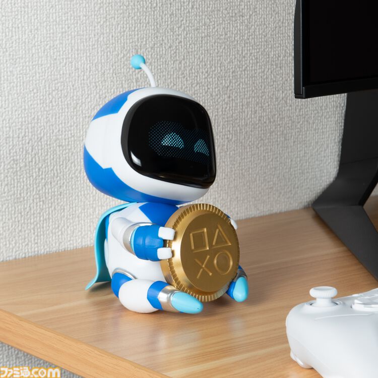 プレステのグリッターランプが新登場、シェイプスロゴがキラキラ光る。折り畳み傘やデスクマット、メッセンジャーバッグなども展開
