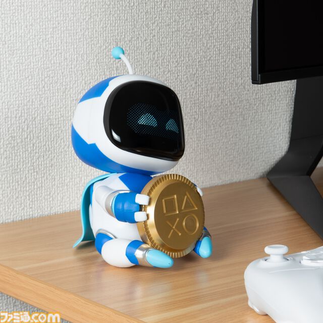 プレステのグリッターランプが新登場、シェイプスロゴがキラキラ光る。折り畳み傘やデスクマット、メッセンジャーバッグなども展開