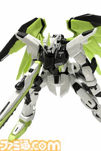 『Apex』×『ガンダム』コラボガンプラ組み立て体験！フリーダムでクリプトの立ち姿、ウイングゼロでミサイルを撃つヴァルキリーのアクションを満喫