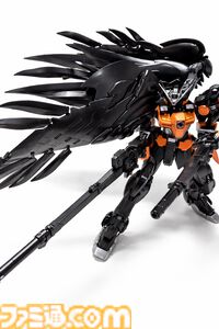 『Apex』×『ガンダム』コラボガンプラ組み立て体験！フリーダムでクリプトの立ち姿、ウイングゼロでミサイルを撃つヴァルキリーのアクションを満喫