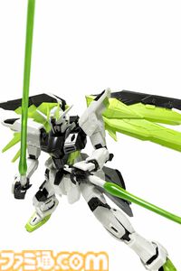 『Apex』×『ガンダム』コラボガンプラ組み立て体験！フリーダムでクリプトの立ち姿、ウイングゼロでミサイルを撃つヴァルキリーのアクションを満喫