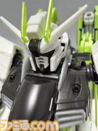 『Apex』×『ガンダム』コラボガンプラ組み立て体験！フリーダムでクリプトの立ち姿、ウイングゼロでミサイルを撃つヴァルキリーのアクションを満喫