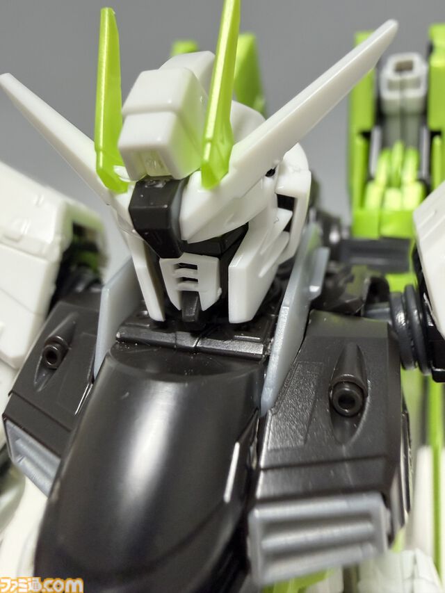 『Apex』×『ガンダム』コラボガンプラ組み立て体験！フリーダムでクリプトの立ち姿、ウイングゼロでミサイルを撃つヴァルキリーのアクションを満喫