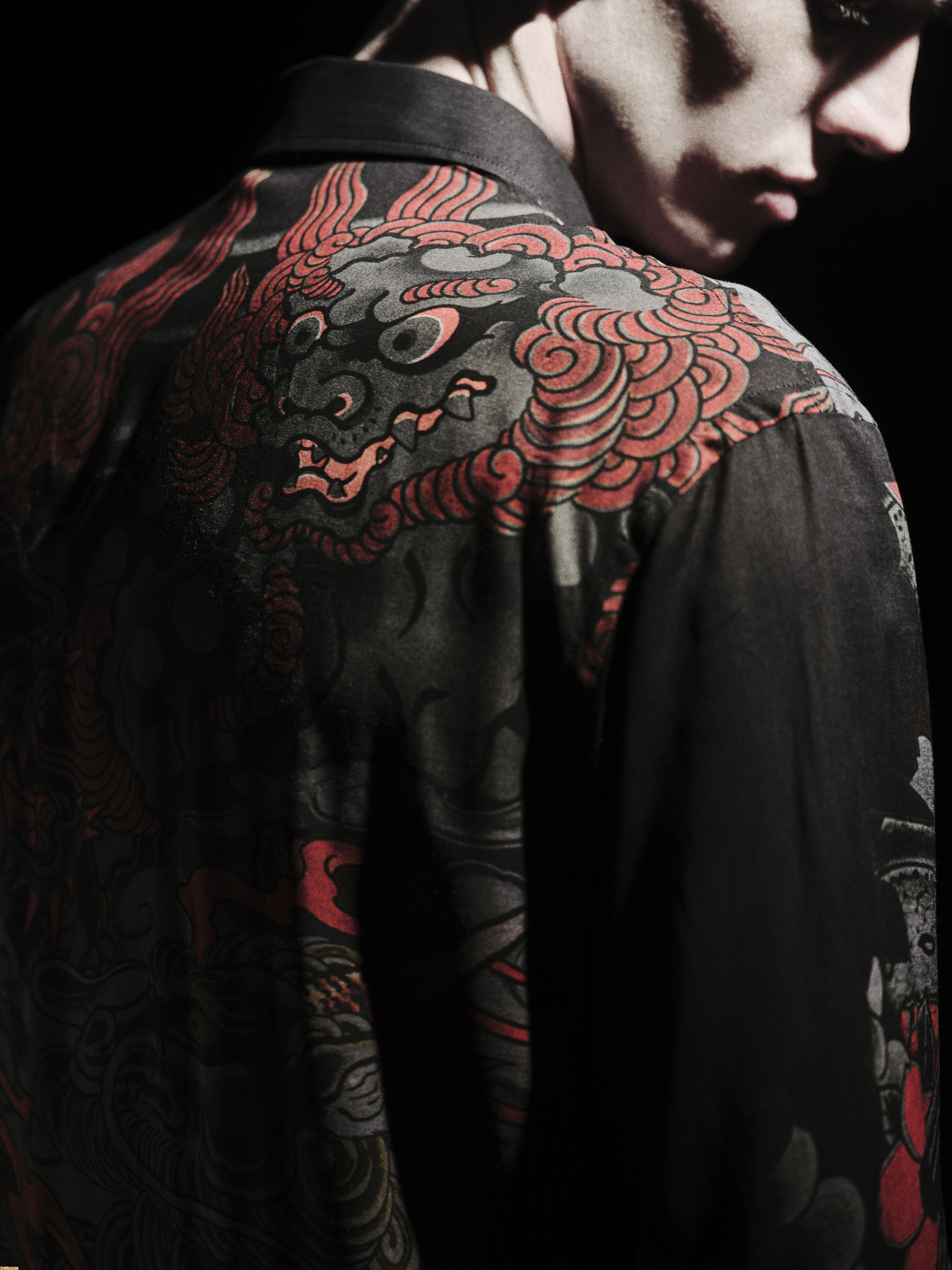 『龍が如く』桐生一馬の応龍、錦山彰の緋鯉など刺青デザインを落とし込んだアパレルアイテムが登場。ヨウジヤマモトコラボ第4弾が3月25日発売