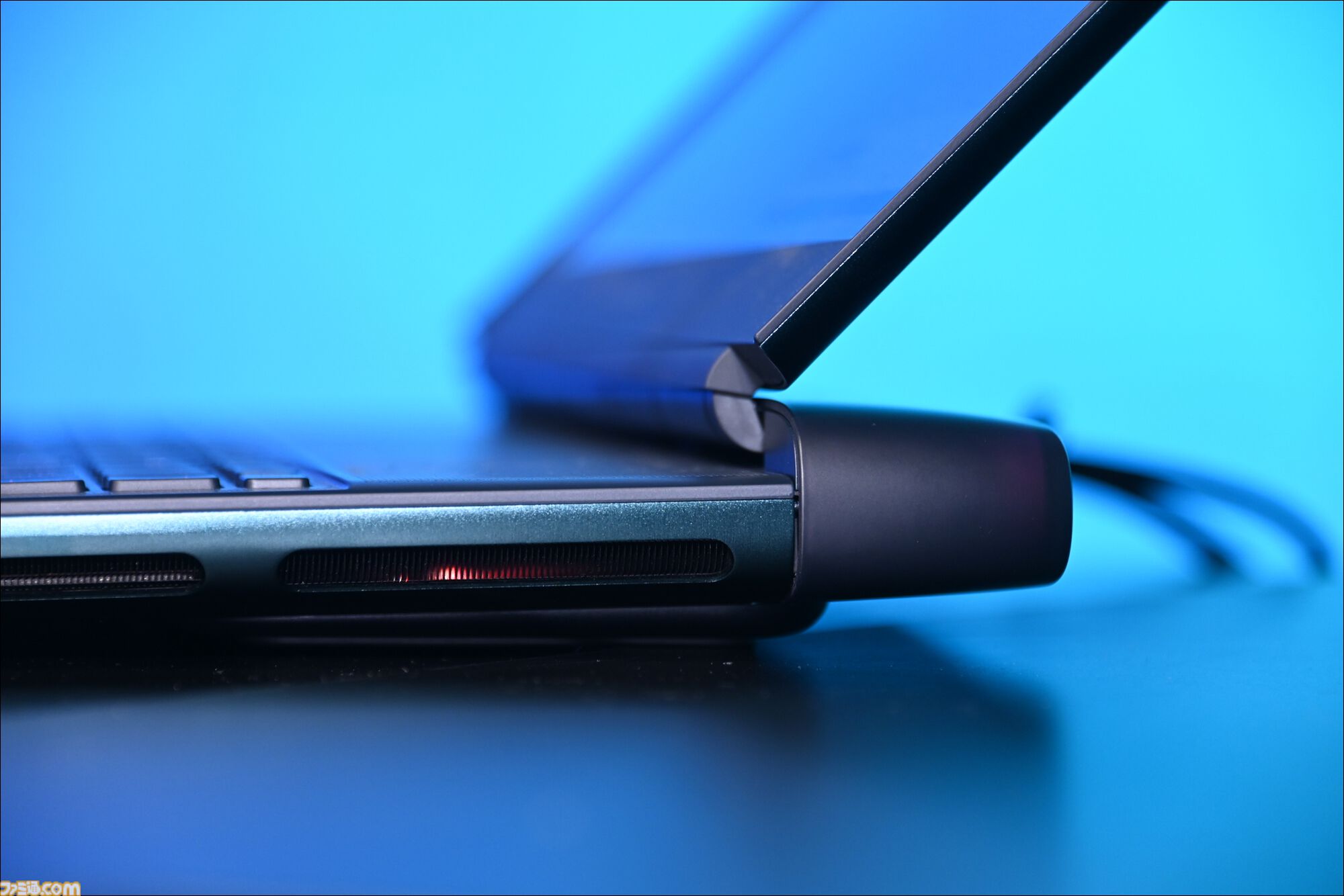 Alienwareの新ゲーミングノート発表。反射防止OLEDディスプレイ搭載でどんなシーンでも快適美麗にゲームプレイ