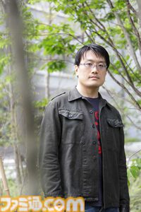 『SAO』川原礫の最新作『デモンズ・クレスト』2026年アニメ化決定。芦原佑馬が薄暗い建物をさまよう、不穏で緊張感溢れるティザーPV公開