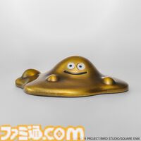 『ドラクエ』歴代ナンバリングタイトルのロゴ＆パッケージイラストがアクリルキーホルダーに。40周年記念グッズが7月17日発売