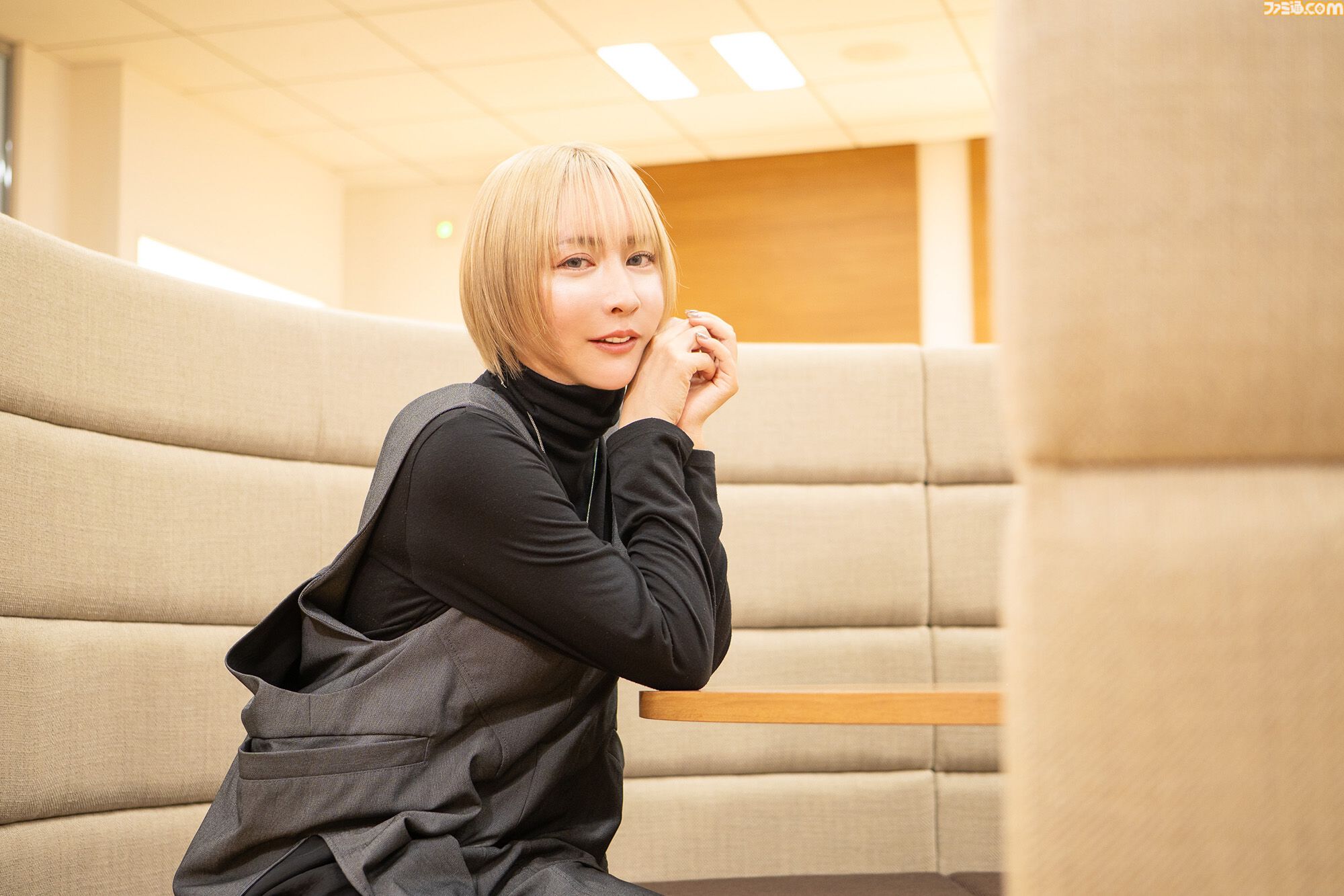 藍井エイルさんがゲーム愛を語る。3歳で『くにおくん』、『ダークソウル』は全裸回避。ゲーマー遍歴や『FF10』『ニーア』名曲への想い、そして『よう実』『転スラ』4期OPのお話も