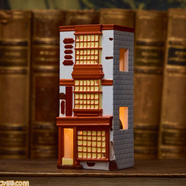 『ハリー・ポッター』クィディッチをモチーフにしたグッズが4月1日より発売。高級用具店をテーマにしたTシャツやスニッチのヘアクリップなどが登場