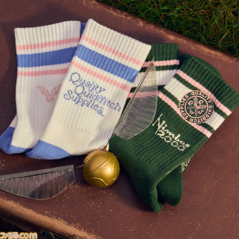 『ハリー・ポッター』クィディッチをモチーフにしたグッズが4月1日より発売。高級用具店をテーマにしたTシャツやスニッチのヘアクリップなどが登場