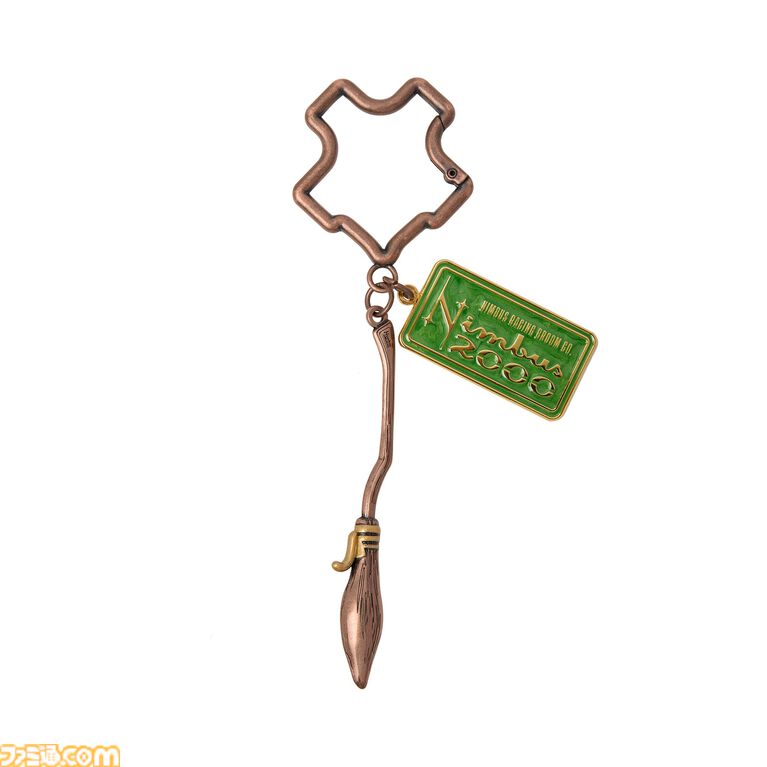 『ハリー・ポッター』クィディッチをモチーフにしたグッズが4月1日より発売。高級用具店をテーマにしたTシャツやスニッチのヘアクリップなどが登場